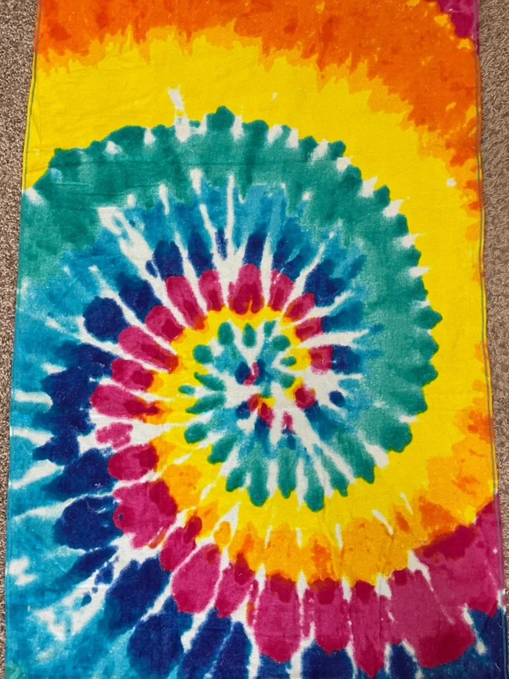 Kaufman Towels Rainbow Tie Dye Spiral Beach Towel NWT 28x60 Colorful